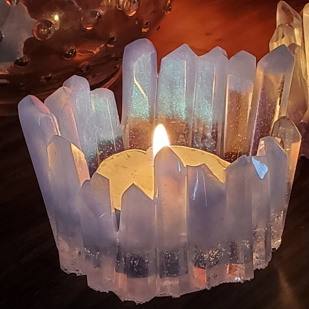 Crystal looking tea light candle holder - Picture 3 of 3